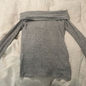 Long sleeve knit top